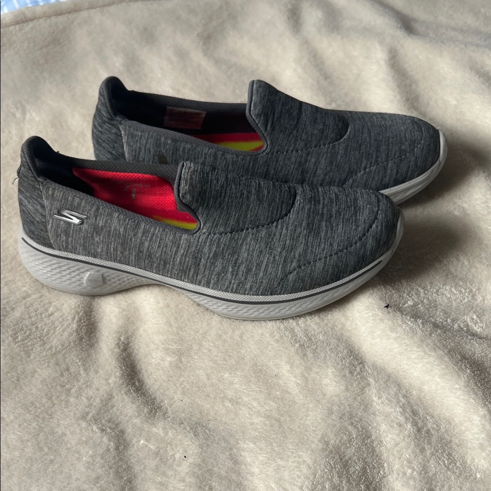Women’s Skechers Slip-On Knit Sneaker - Gray Upper with Red and Yellow Insole